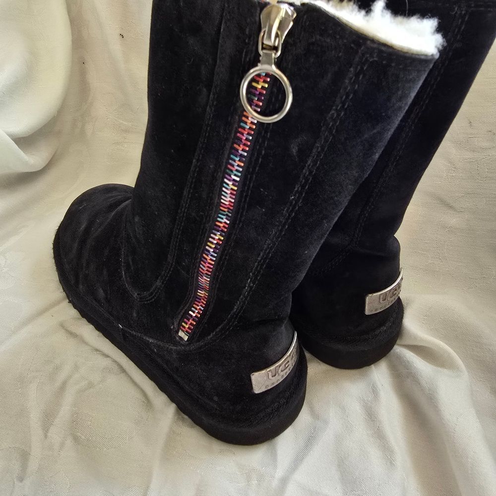 🧡 Authentic UGG Black Boots With Rainbow Zipper - Picture 3 of 6